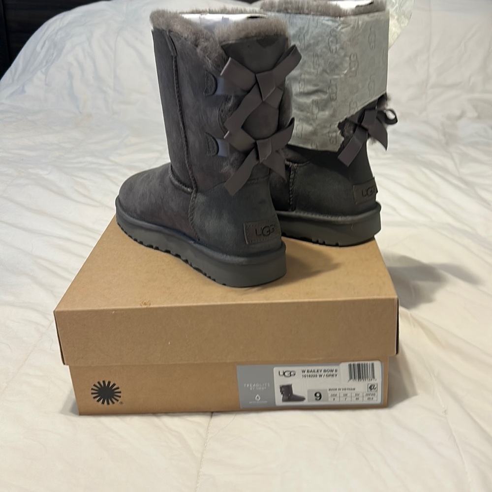 Women’s Uggs, size 9, New in Box